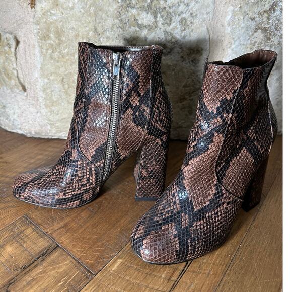 Steve Madden Faux Snakeskin ankle boots - Picture 4 of 5